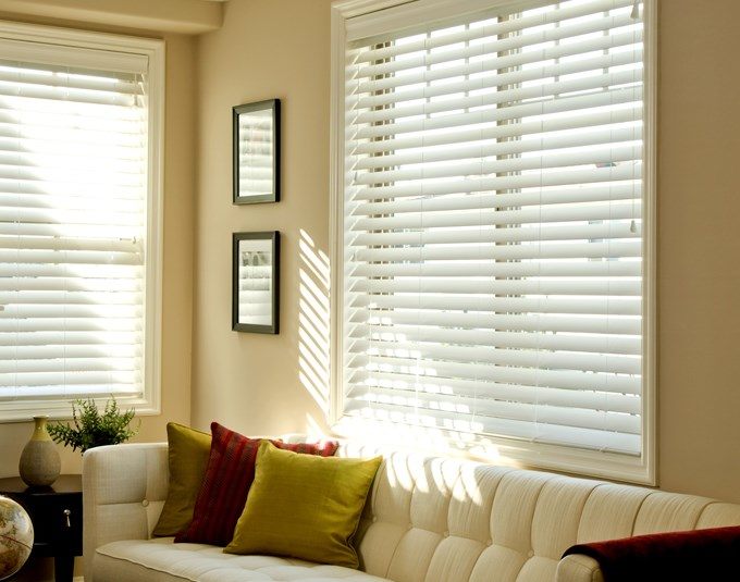 Fauxwood blinds in 2.5 size cordless