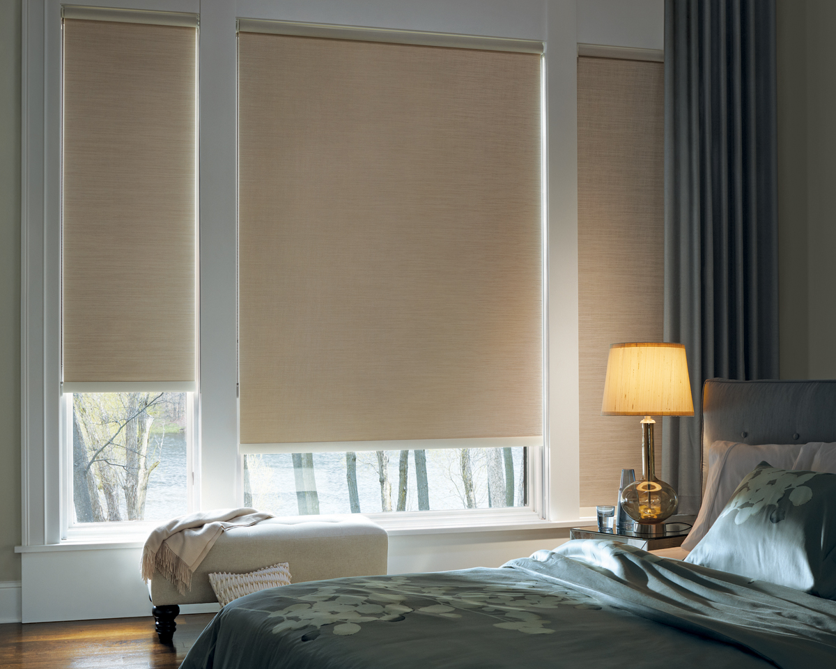 Blinds to outlet darken room
